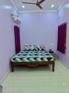 VJ VILLA HOME STAY PURPLE ROOM